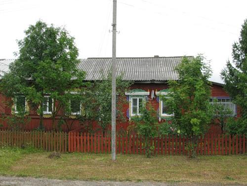 дом с наличниками